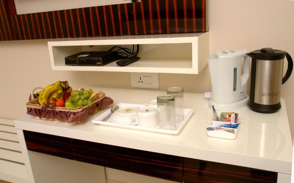 Hotel Gulnar New Delhi Buitenkant foto