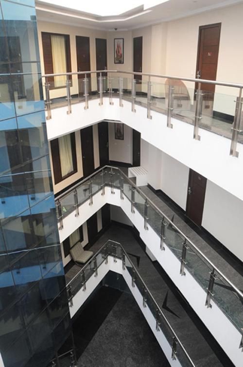 Hotel Gulnar New Delhi Buitenkant foto