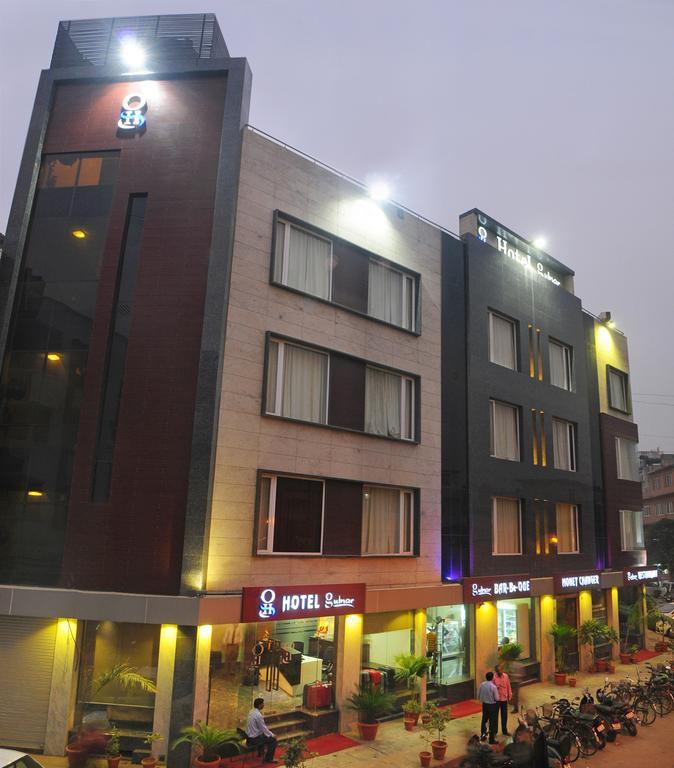 Hotel Gulnar New Delhi Buitenkant foto