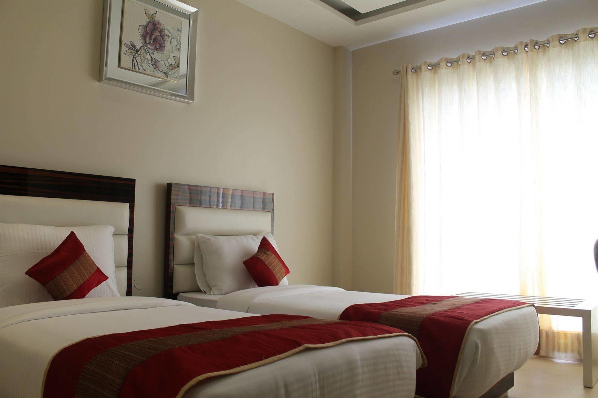 Hotel Gulnar New Delhi Kamer foto